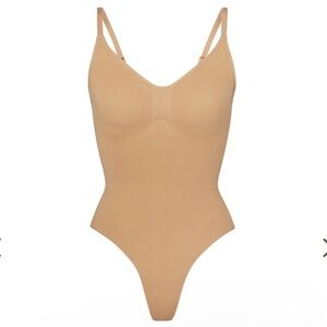 Skims XXS/XS Sculpting Thong Bodysuit Shapewear Ochre Tan NWOT MSRP $70